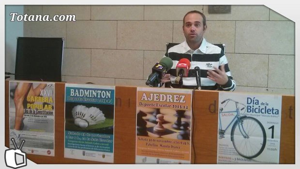 La concejalía de Deportes presenta las actividades deportivas del programa de festejos patronales de Santa Eulalia´2013, Foto 1