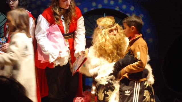 Festejos convoca una reunión para el jueves con las asociaciones y empresas que quieran participar en la Cabalgata de Reyes - 1, Foto 1