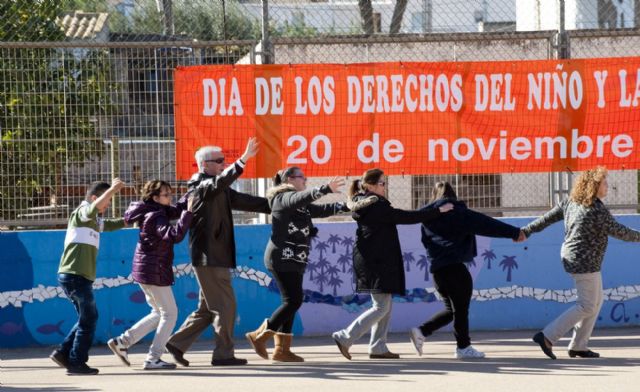 Una conga solidaria pone la guinda al Día de los Derechos del Niño - 3, Foto 3