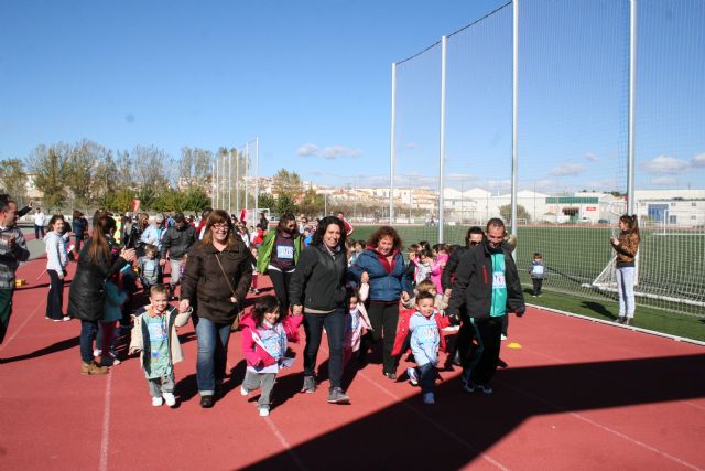 El Pérez Villanueva celebra el Día del Niño y del Maestro recogiendo casi 700 kilos de alimentos para familias necesitadas - 3, Foto 3