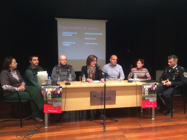 Responsables de las distintas instituciones locales clarifican que en Jumilla, hay salida a la violencia de género - 3, Foto 3