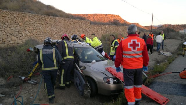 Cruz Roja Española en Águilas asiste un grave accidente de tráfico - 1, Foto 1