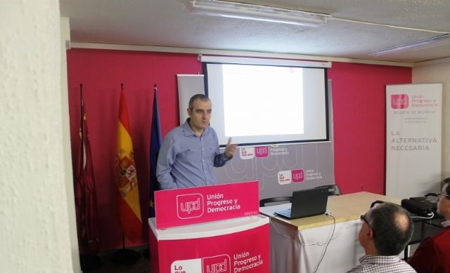 El Plan de Empleo Juvenil de Valcárcel, un escenario cartón piedra - 4, Foto 4