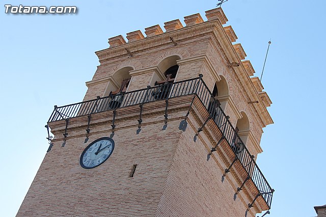 Se da lectura, a las puertas del ayuntamiento, del manifiesto contra la violencia de gnero - 2
