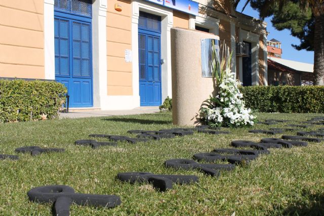 Jumilla expresa su repulsa a la Violencia de Género con una concentración y homenaje a las víctimas - 4, Foto 4