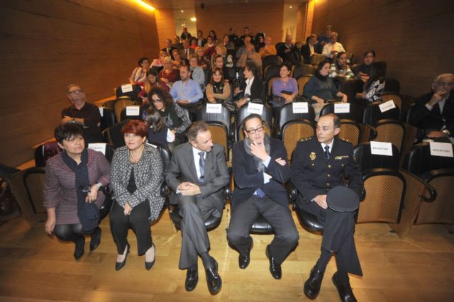 Homenaje a Cristóbal Martínez Campoy por su apoyo a las víctimas de la violencia de género - 1, Foto 1