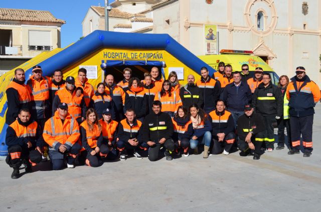 Voluntarios de Protección Civil enseñan a los vecinos como practicar primeros auxilios - 1, Foto 1