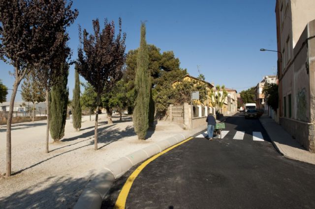 El Ayuntamiento renueva el asfalto en varias calles del Barrio Peral - 5, Foto 5