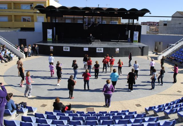 Las Torres de Cotillas se alza un año más contra la violencia de género - 1, Foto 1