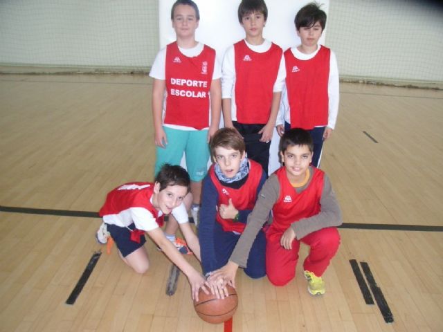 La concejalía de Deportes pone en marcha la fase local de baloncesto alevín de Deporte Escolar, Foto 2