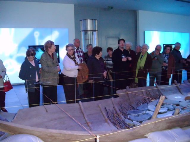 El ARQUA y el Submarino Peral recibieron la visita de los mayores de Canteras - 2, Foto 2
