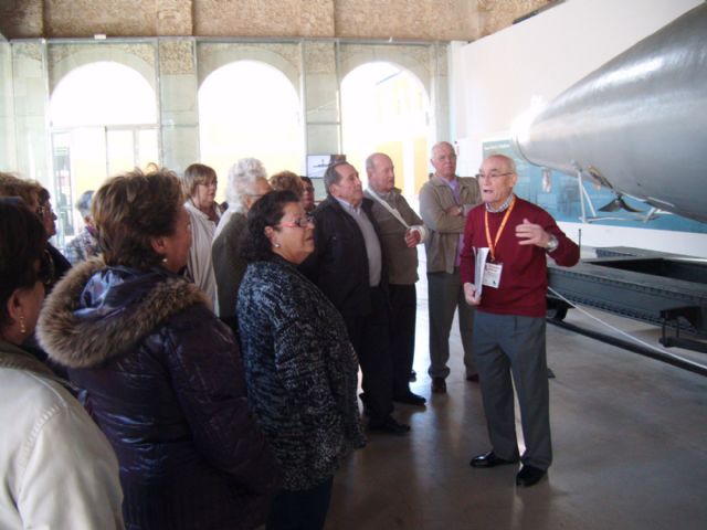 El ARQUA y el Submarino Peral recibieron la visita de los mayores de Canteras - 3, Foto 3