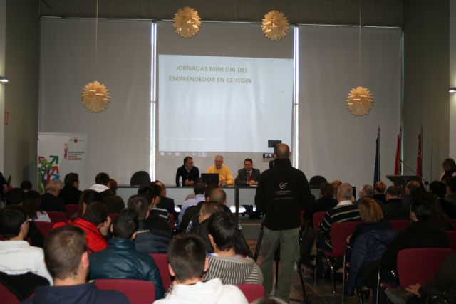 Cerca de 400 personas participan en el Día de la Persona Emprendedora en Cehegín - 2, Foto 2