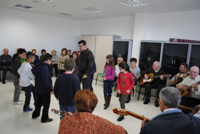 El Centro de Día de las Personas Mayores torreño se acerca a los escolares del municipio - 3, Foto 3