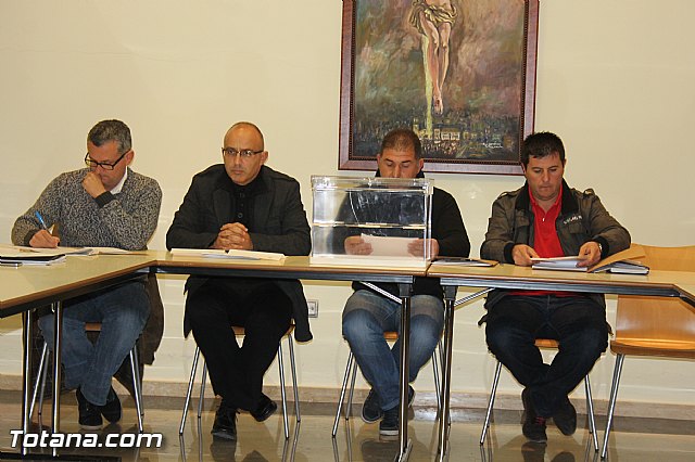 La alcaldesa felicita al nuevo presidente del Ilustre Cabildo Superior de Procesiones, Antonio Martnez Belch, tras su reciente eleccin - 1
