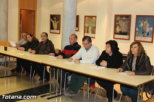 La alcaldesa felicita al nuevo presidente del Ilustre Cabildo Superior de Procesiones, Antonio Martnez Belch, tras su reciente eleccin - 3