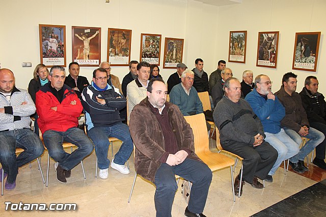 La alcaldesa felicita al nuevo presidente del Ilustre Cabildo Superior de Procesiones, Antonio Martnez Belch, tras su reciente eleccin - 4