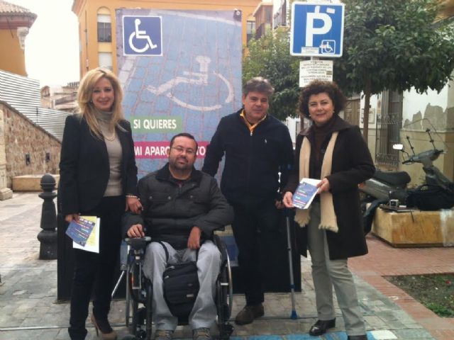El Ayuntamiento de Lorca y Asdifilor inician la campaña Si quieres mi aparcamiento, quédate con mi discapacidad. No aumentes mis barreras - 1, Foto 1