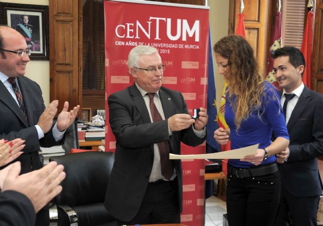 El rector Cobacho y el Consejero de Educación homenajean a los alumnos premios nacionales fin de carrera - 3, Foto 3
