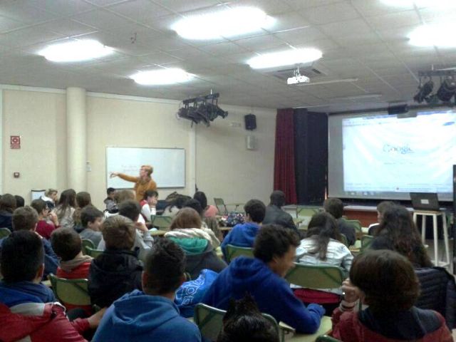 El blog Mi novio me controla lo normal sirvió para que los jóvenes de los institutos trabajaran la prevención del maltrato - 1, Foto 1