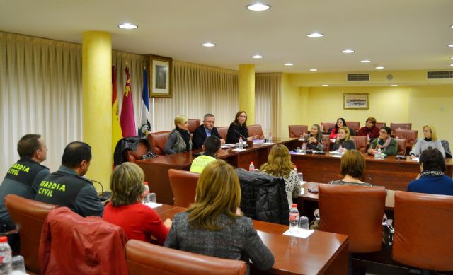 El Ayuntamiento de Águilas constituye la Mesa Local de Coordinación Contra la Violencia de Género - 1, Foto 1