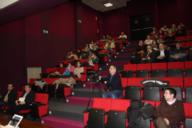 Los jóvenes emprendedores pueden optar desde hoy a ayudas de hasta 10.000 euros para poner en marcha sus proyectos empresariales - 1, Foto 1