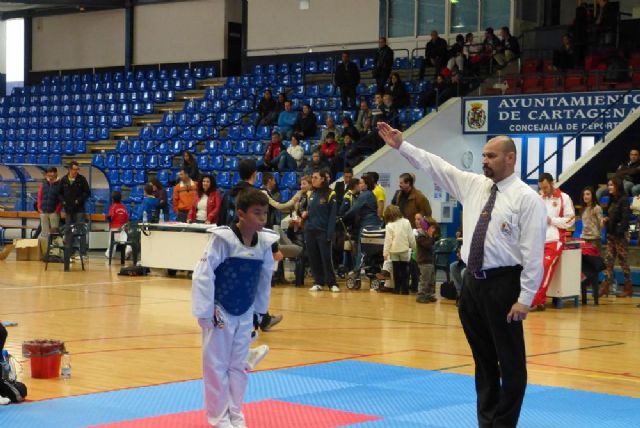4 medallas en tae kwondo en los campeonatos regionales cadete, junior y sénior - 3, Foto 3