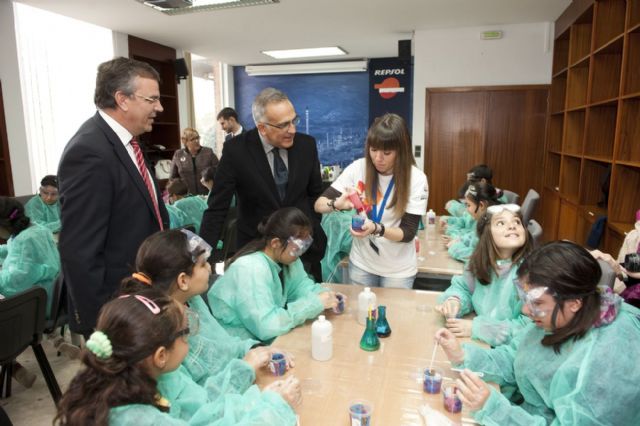 Repsol despierta la curiosidad científica de los jóvenes de Cartagena - 4, Foto 4