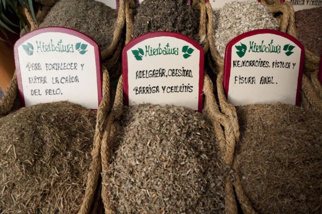 El agua no logra deslucir la apertura del Mercado Medieval - 3, Foto 3