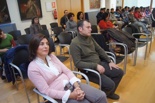 Finalizan los actos conmemorativos de la Semana de Igualdad de Oportunidades con la mesa redonda Educar para proteger, Foto 3