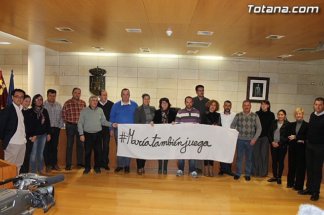 La corporación municipal se solidariza con la jugadora del CB Totana, María López Pérez, Foto 1