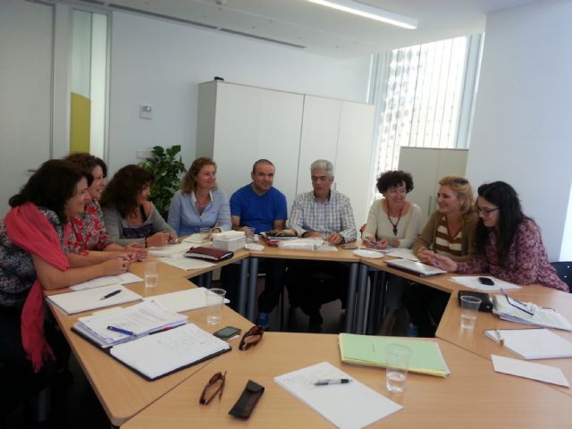 Los psicólogos de los centros regionales de Servicios Sociales se reúnen en Las Torres de Cotillas - 1, Foto 1