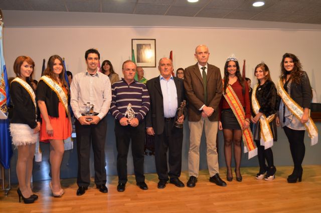 El alcalde entregó los nombramientos de Campesino, Marinero y Pirata 2013 que conceden las peñas festeras - 2, Foto 2