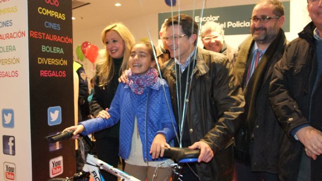 El logo del programa policía tutor del Ayuntamiento de Lorca será un dibujo de la alumna de 1° de la ESO del Ciudad del Sol Ángela García Giménez - 2, Foto 2