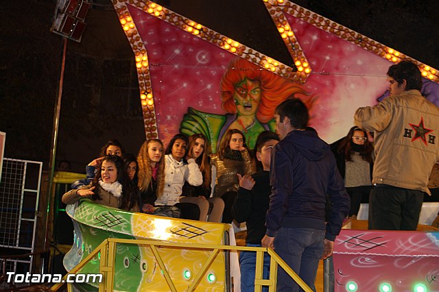 Las fiestas en honor a Santa Eulalia, patrona de Totana, arrancaron oficialmente el pasado viernes con la inauguracin de la feria de atracciones - 18