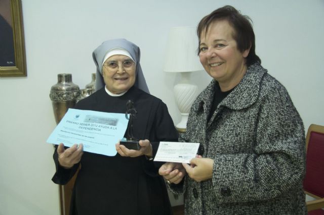 La Oficina de Congresos dona 800 euros del congreso de SEMER a las Hermanitas de los Pobres - 1, Foto 1