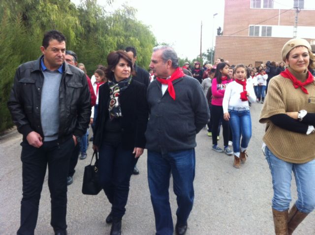 La comunidad educativa del CEIP San José organiza su primera romería de Santa Eulalia por las calles del barrio, Foto 5