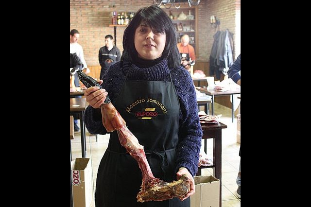 Se clausura el curso de iniciacin al corte de jamn organizado por la Concejala de Comercio y la Asociacin de Hosteleros de Totana - 31