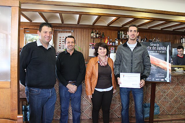 Se clausura el curso de iniciacin al corte de jamn organizado por la Concejala de Comercio y la Asociacin de Hosteleros de Totana - 34