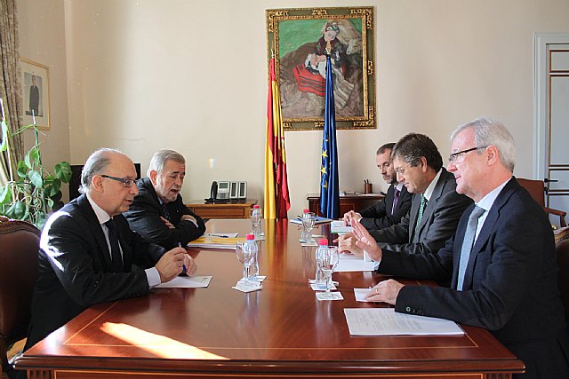 Valcárcel pide a Montoro medidas compensatorias para paliar el agravio financiero por habitante y año de la Región - 1, Foto 1