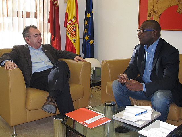 La Comunidad fomenta la integración social y el respeto de los derechos de los ciudadanos inmigrantes residentes en la Región - 1, Foto 1