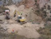 La CHS construye dos diques para evitar el aterramiento de un drenaje bajo la N-340, en Lorca