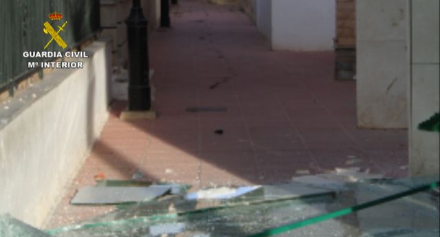 La Guardia Civil desarticula una organización que empleaba explosivos para forzar y robar cajeros automáticos - 2, Foto 2