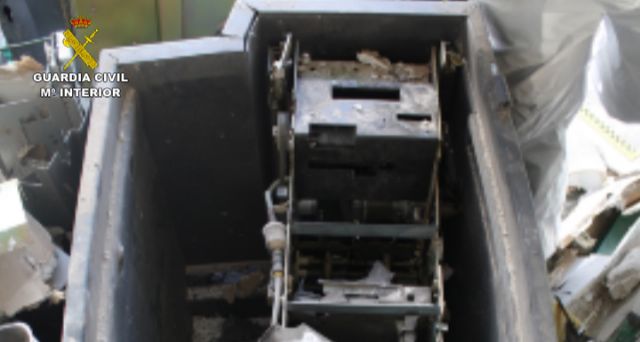 La Guardia Civil desarticula una organización que empleaba explosivos para forzar y robar cajeros automáticos - 5, Foto 5