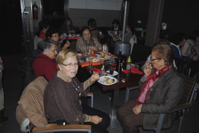 La asociación de mujeres Isabel González torreña presenta su calendario 2014 - 2, Foto 2