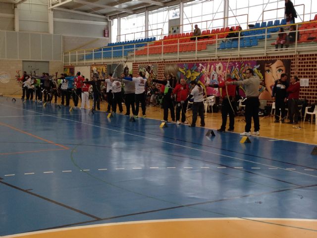 La liga regional de tiro con arco en sala reúne a medio centenar de arqueros en Las Torres de Cotillas - 4, Foto 4