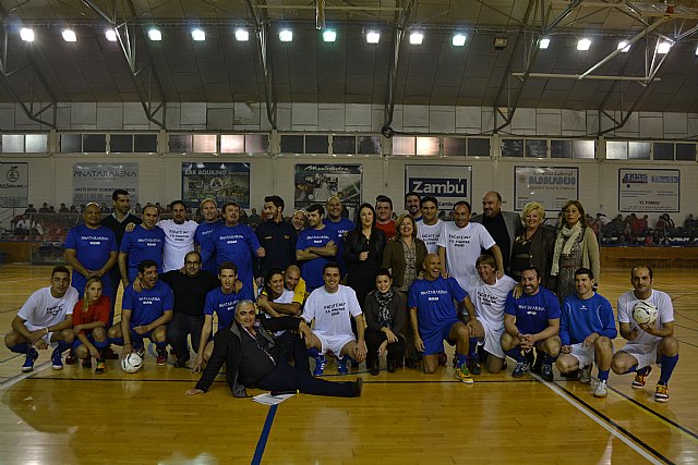 El partido de fútbol sala solidario recauda casi 5.000 kilos de alimento - 1, Foto 1