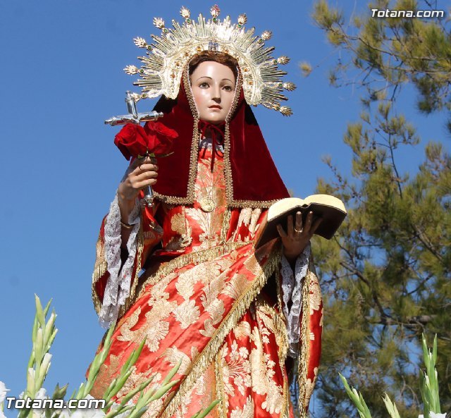 More than 13,000 people accompanying the patron of Totana "Santa Eulalia de Mrida", Foto 1