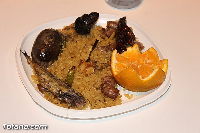 Peñas de amigos participan en el concurso popular de migas - 1, Foto 1