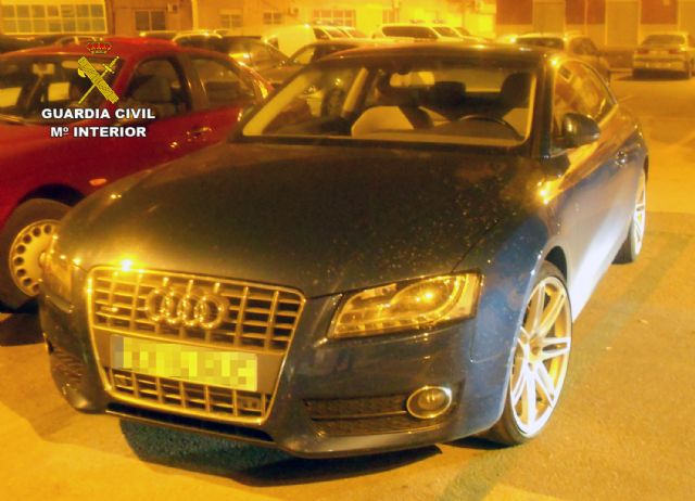 La Guardia Civil detiene a un conductor que circulaba a más del doble de la velocidad máxima permitida en Murcia - 1, Foto 1